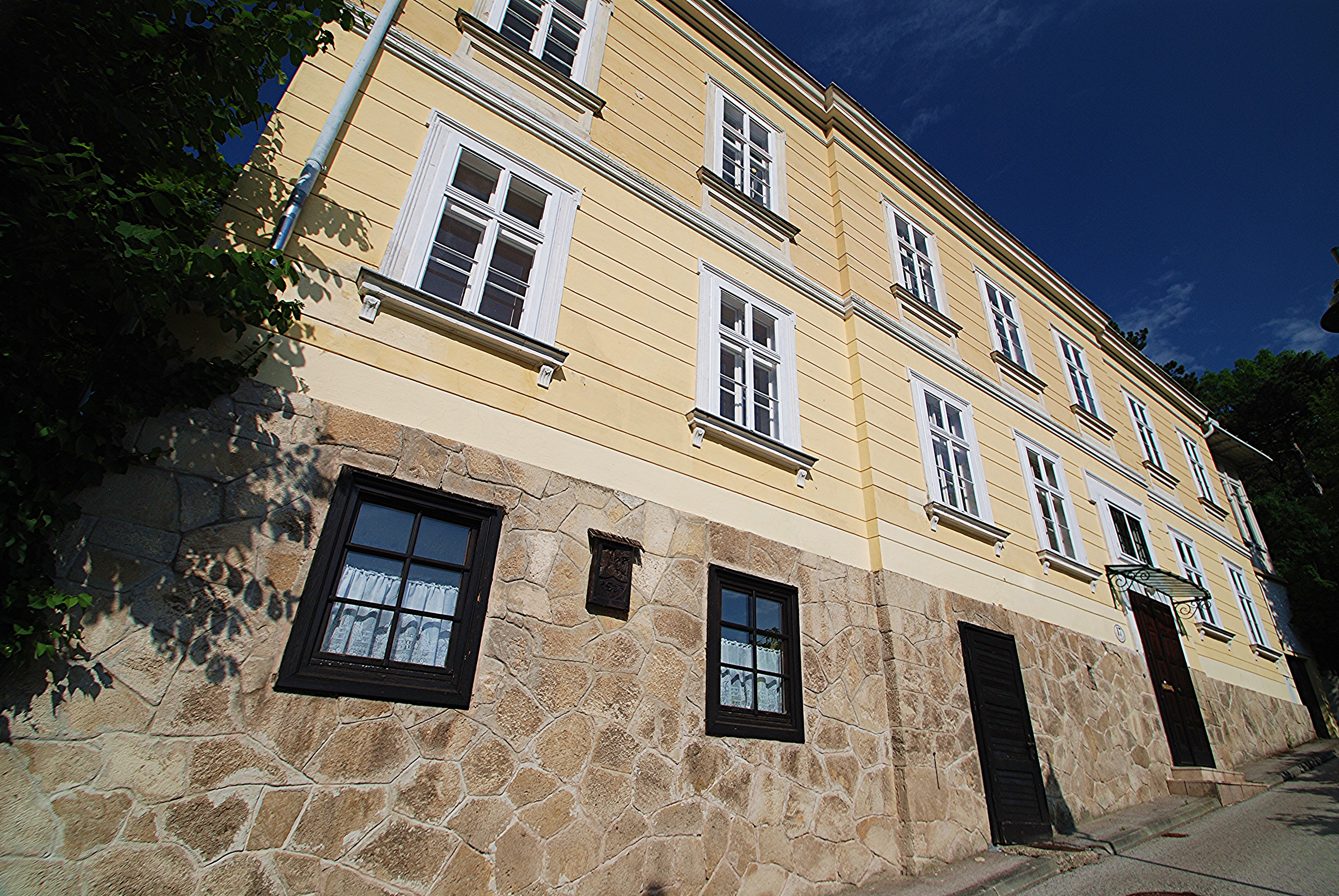 2340 Mödling